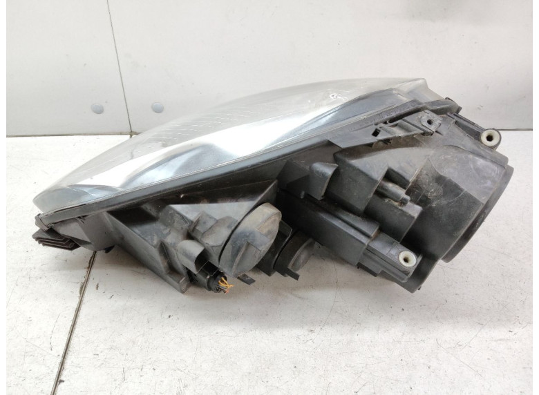 Фара правая к Volkswagen Golf, 2008г.