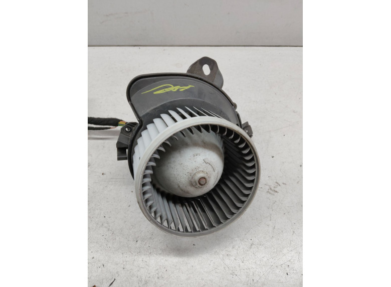 Моторчик печки к Opel Corsa, 2009г.