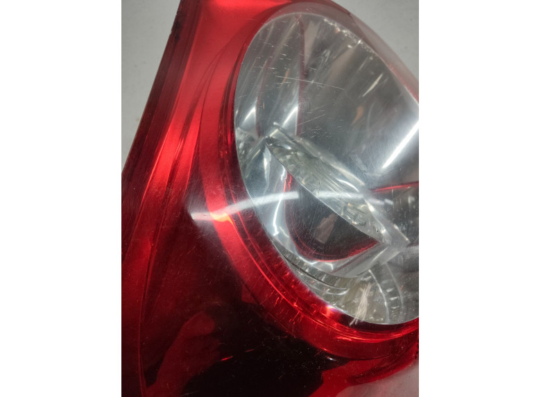 Фонарь задний левый к Volkswagen Passat, 2006г.