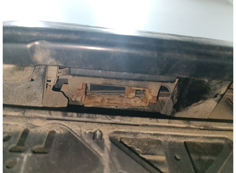 Ручка открывания багажника к Suzuki Grand Vitara, 2001г.