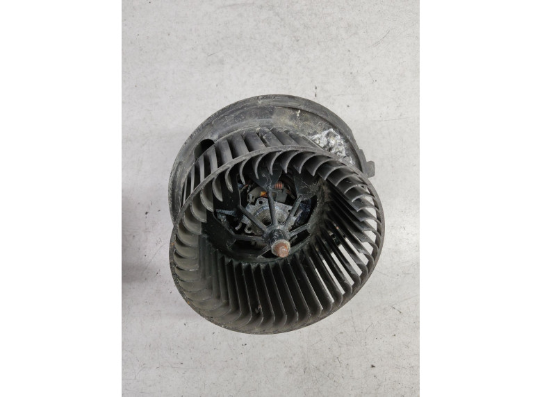 Моторчик печки к Volkswagen Passat, 2006г.