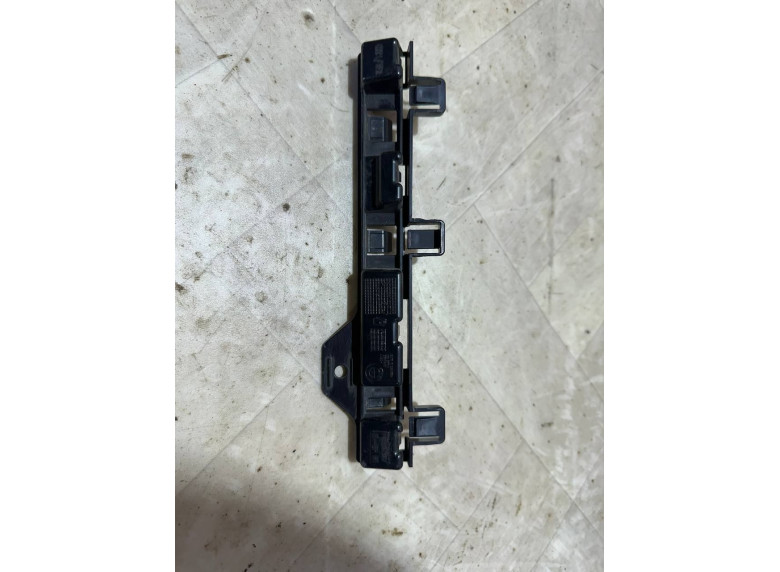 Кронштейн крепления крыла переднего правого к BMW 3 F30/F31/GT F34, 2017г.