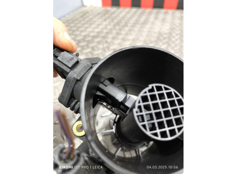 Расходомер воздуха к Mercedes C W203, 2005г.