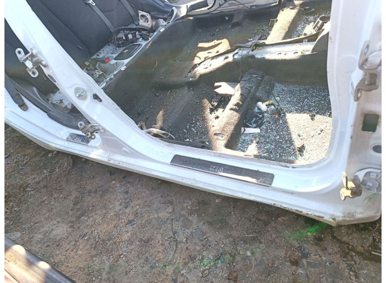 Порог правый к Kia Rio, 2012г.