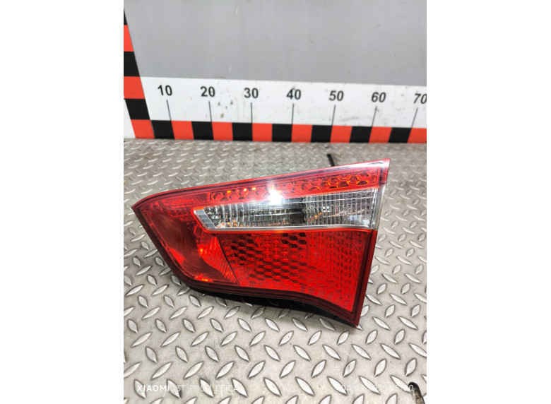 Фонарь крышки багажника правый к Kia Rio