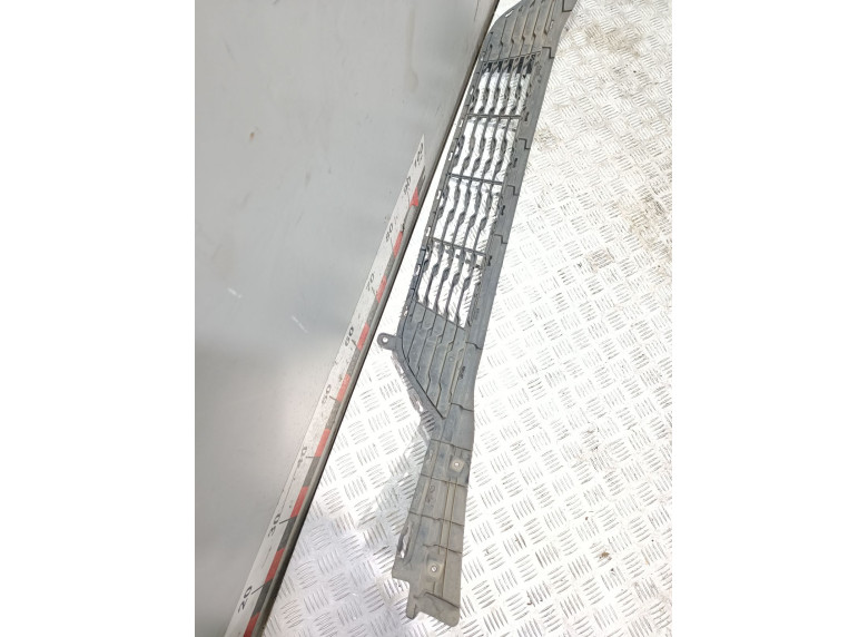 Заглушка (решетка) в бампер передний к Заглушка (решетка) в бампер передний к Kia Rio undefined г. Rio