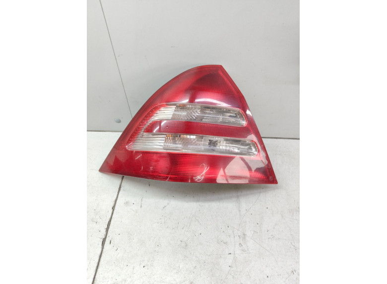 Фонарь задний левый к Mercedes C W203, 2003г.