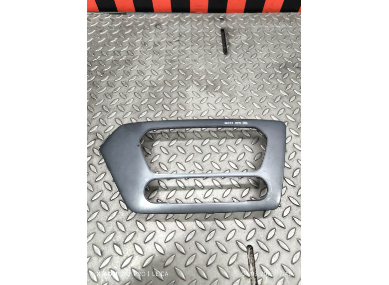 Рамка под магнитолу к Kia Rio