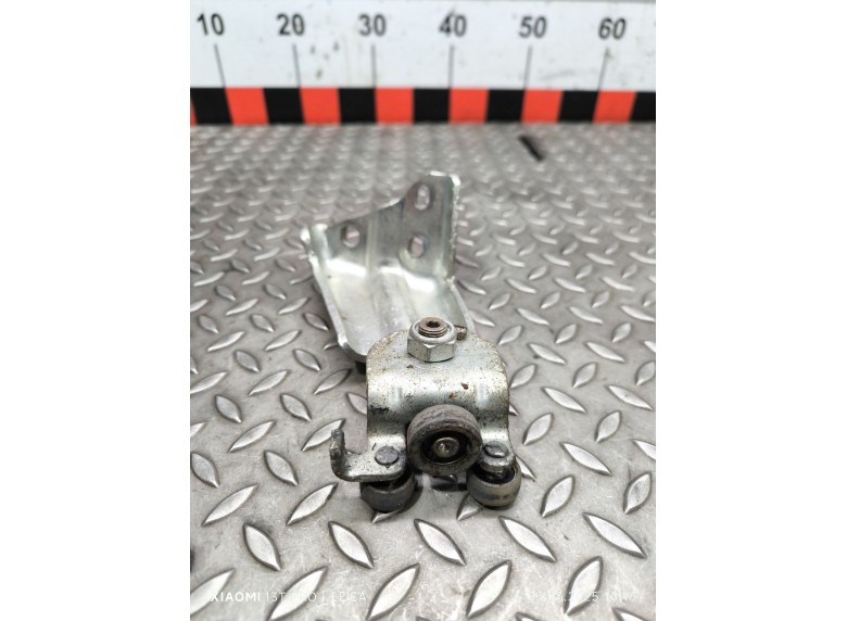 Ролик двери сдвижной к Ролик двери сдвижной к Peugeot Boxer undefined г. Boxer