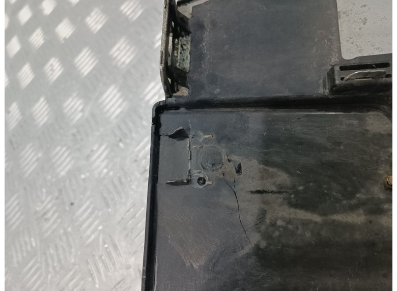 Решетка радиатора к Volkswagen Passat, 2007г.