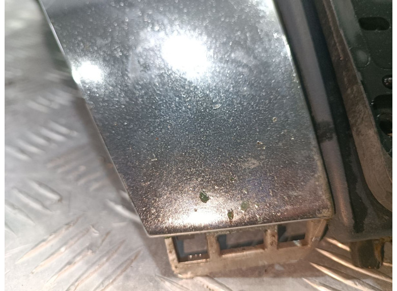 Решетка радиатора к Volkswagen Passat, 2007г.