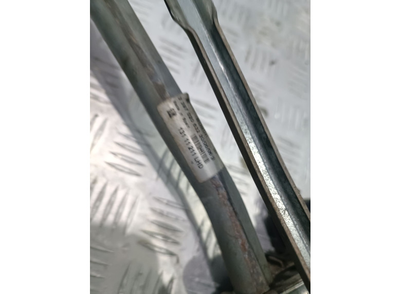 Механизм стеклоочистителя (трапеция дворников) к Opel Astra, 2006г.