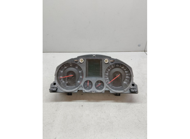 Щиток приборов (приборная панель) к Volkswagen Passat, 2007г.