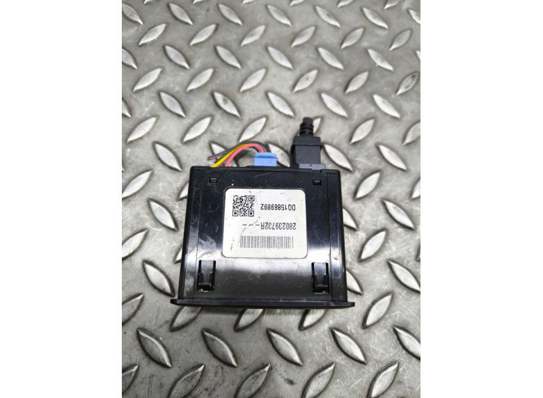 Разъем AUX / USB к Renault Kadjar, 2015г.