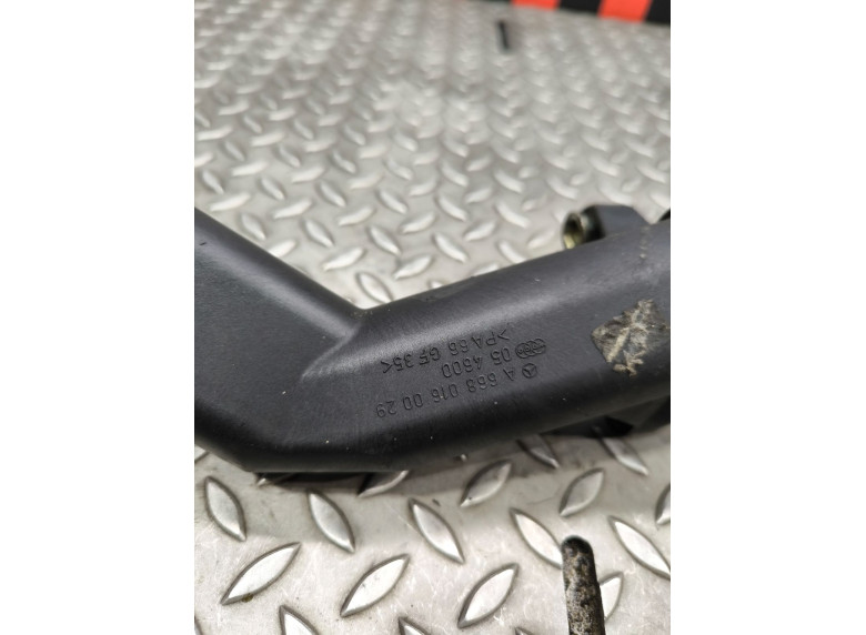 Маслозаливная горловина к Mercedes A W168, 2000г.