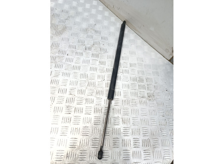 Амортизатор крышки багажника (3-5 двери) к Volkswagen Transporter, 2010г.