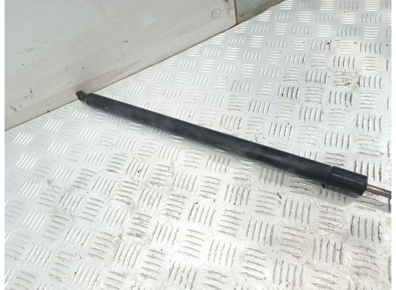 Амортизатор крышки багажника (3-5 двери) к Volkswagen Transporter, 2010г.