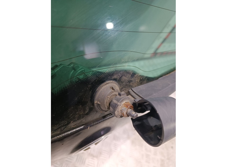 Моторчик заднего стеклоочистителя (дворника) к Volkswagen Golf, 2008г.