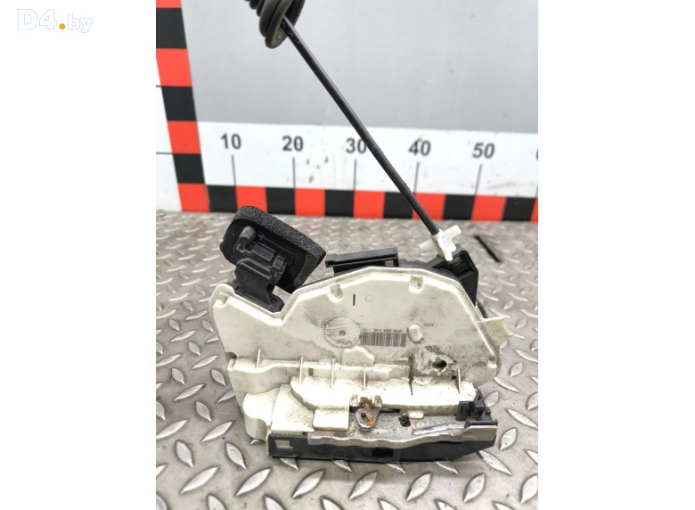 Замок двери задней правой к Volkswagen Polo undefined г.