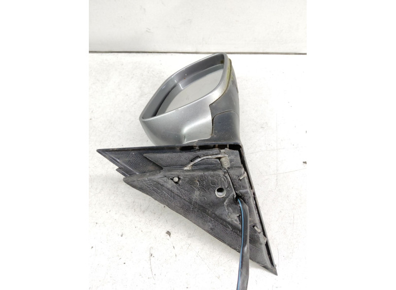 Зеркало наружное правое к Volkswagen Passat, 2001г.