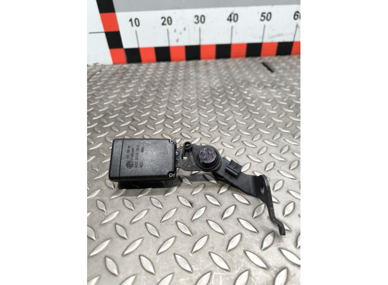 Замок ремня безопасности к BMW 5 G30/G31, 2017г.