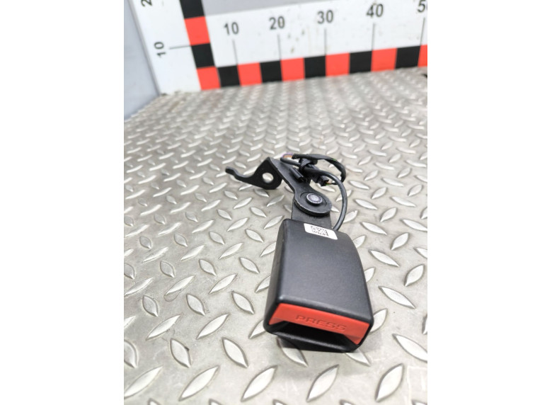 Замок ремня безопасности к BMW 5 G30/G31, 2017г.