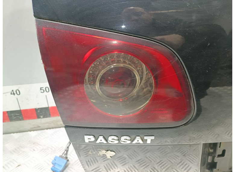 Фонарь крышки багажника левый к Volkswagen Passat, 2008г.