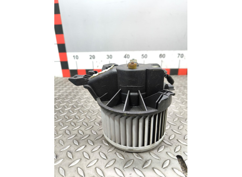 Моторчик печки к Opel Corsa, 2011г.