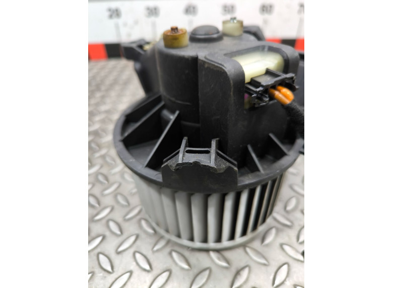 Моторчик печки к Opel Corsa, 2011г.