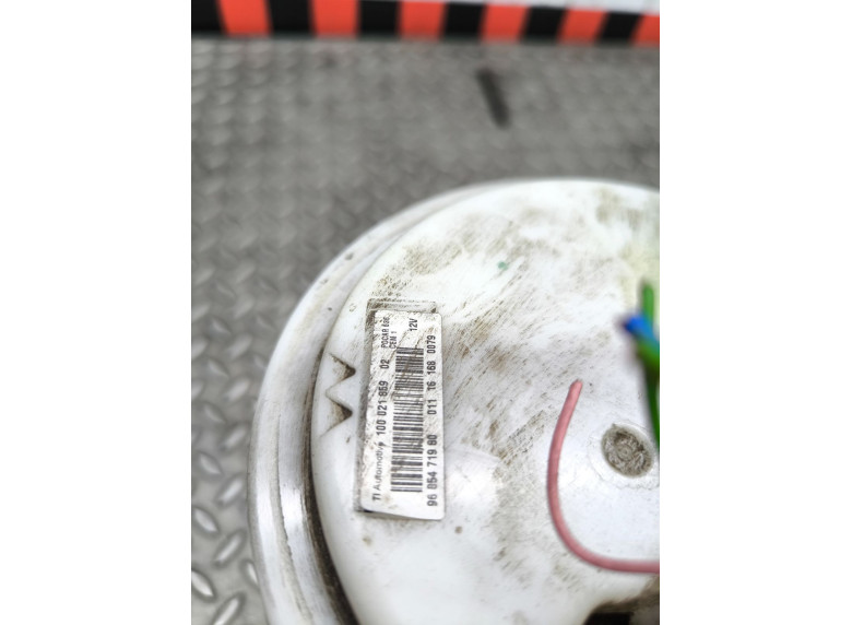 Насос топливный к Citroen C3, 2010г.