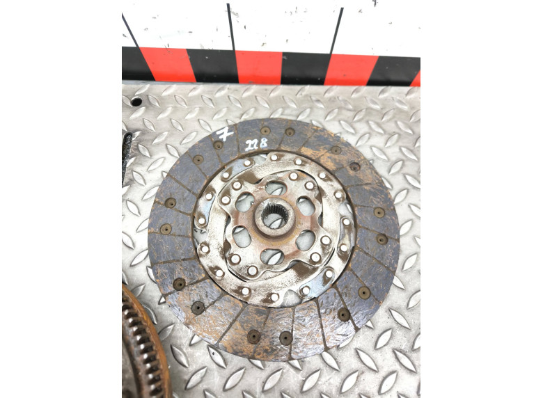 Комплект сцепления к Volkswagen Golf, 2005г.