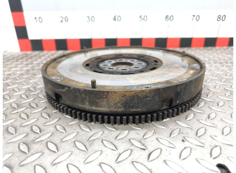 Маховик к Маховик к Volkswagen Passat undefined г. A4