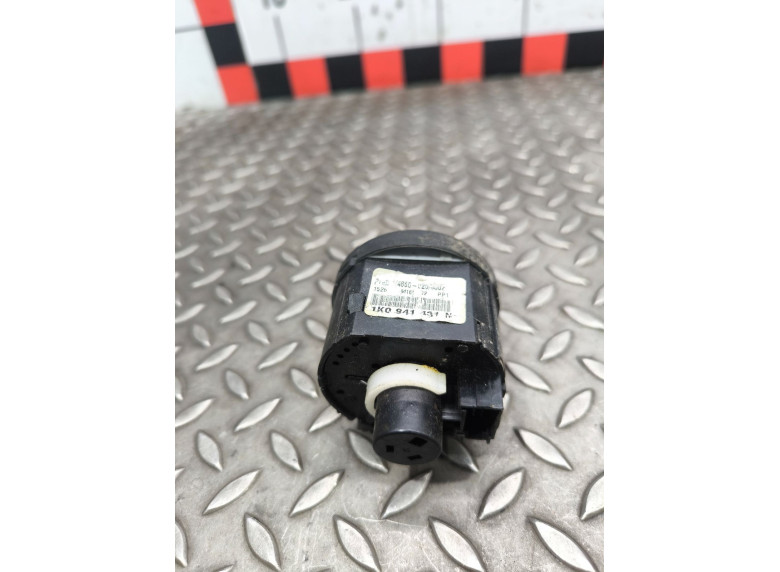 Переключатель света к Volkswagen Passat, 2008г.