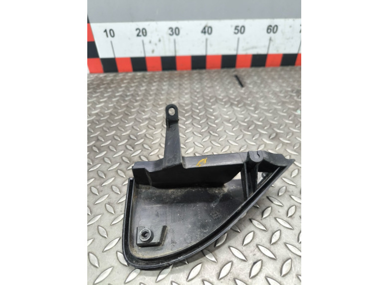 Накладка крыла (уголок зеркала) переднего левого к Citroen Jumpy, 2007г.