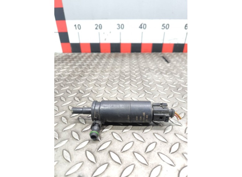 Насос (моторчик) омывателя фар к Volkswagen Passat