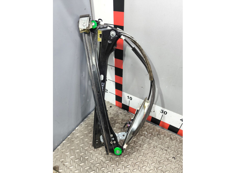 Стеклоподъемник электрический передний правый к Volkswagen Jetta, 2006г.