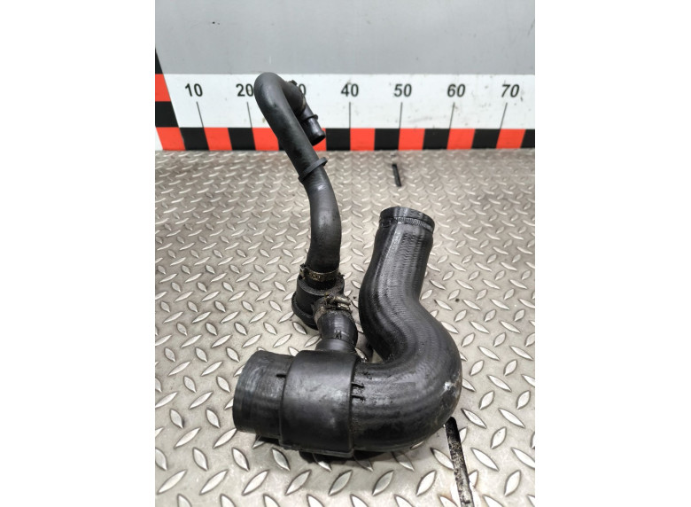 Патрубок интеркулера к Volkswagen Passat, 2000г.