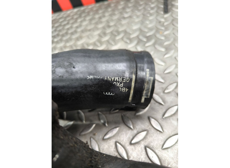 Патрубок интеркулера к Volkswagen Passat, 2000г.