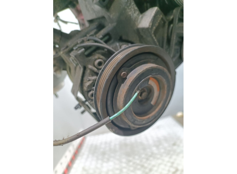 Компрессор кондиционера к Audi A4, 2000г.