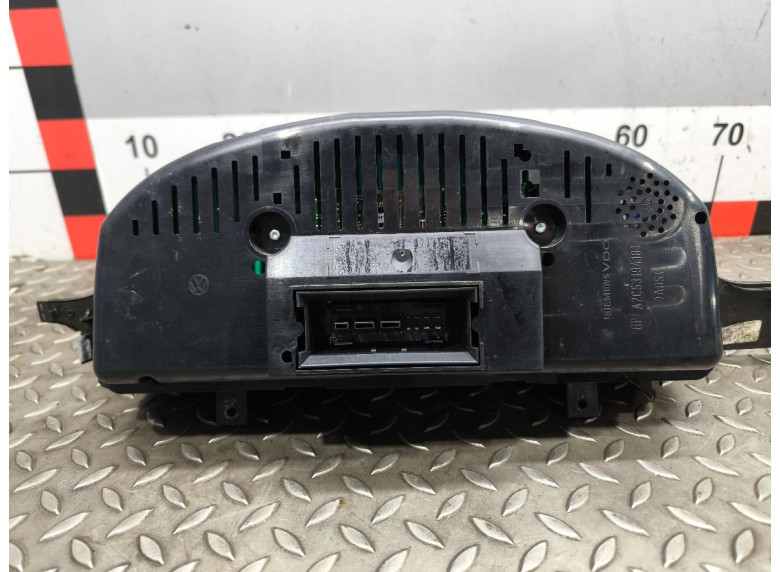 Щиток приборов (приборная панель) к Volkswagen Passat, 2006г.