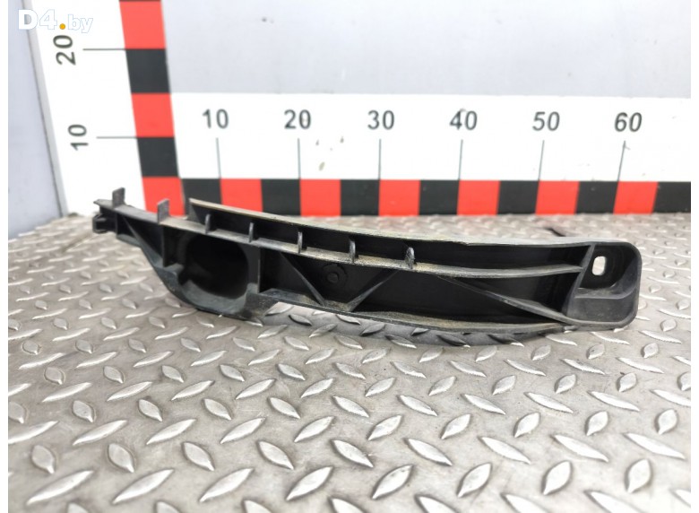 Кронштейн крепления бампера переднего к Volkswagen Golf undefined г.