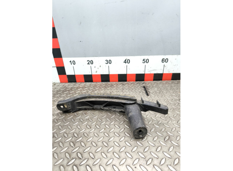 Кронштейн крепления бампера переднего к Volkswagen Golf, 2007г.