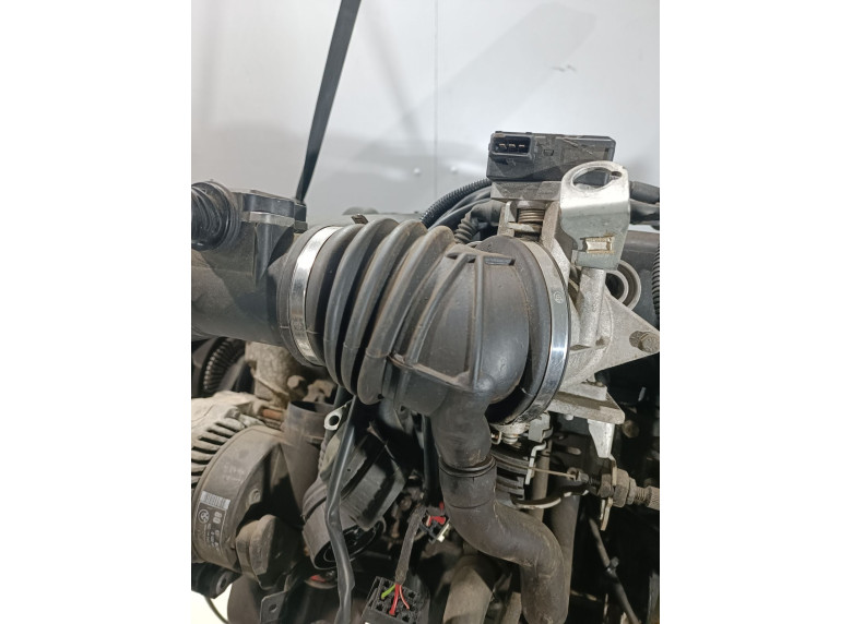 Патрубок впускного коллектора к BMW 5 E39, 1997г.