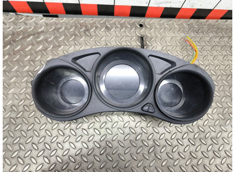 Щиток приборов (приборная панель) к Citroen C4, 2014г.