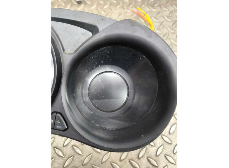 Щиток приборов (приборная панель) к Citroen C4, 2014г.