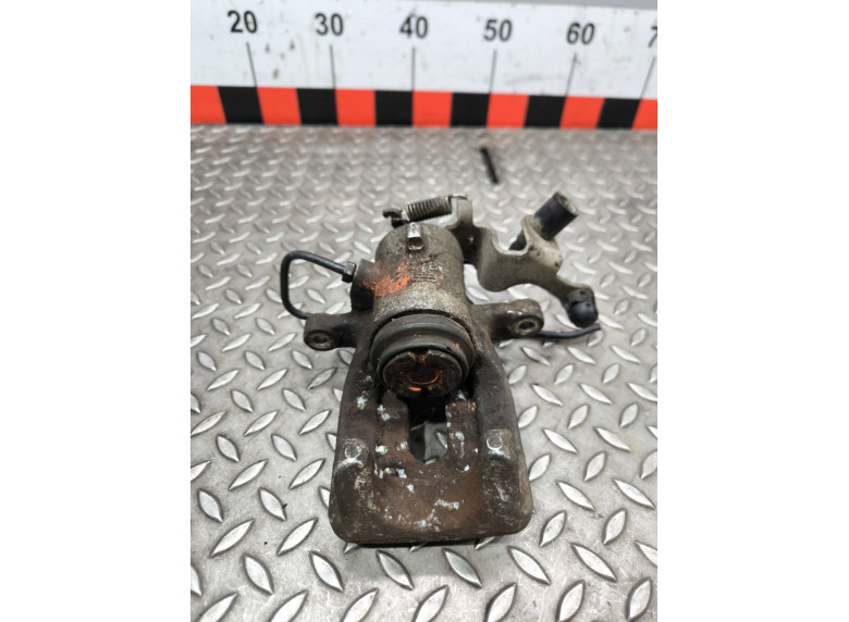 Суппорт задний левый к Citroen Berlingo, 2009г.