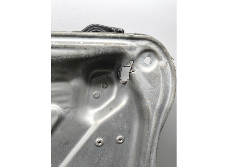 Стеклоподъемник электрический передний правый к Volkswagen Multivan, 2010г.