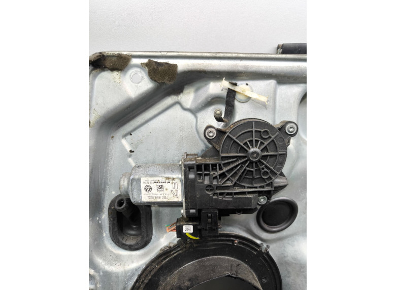 Стеклоподъемник электрический передний правый к Volkswagen Multivan, 2010г.