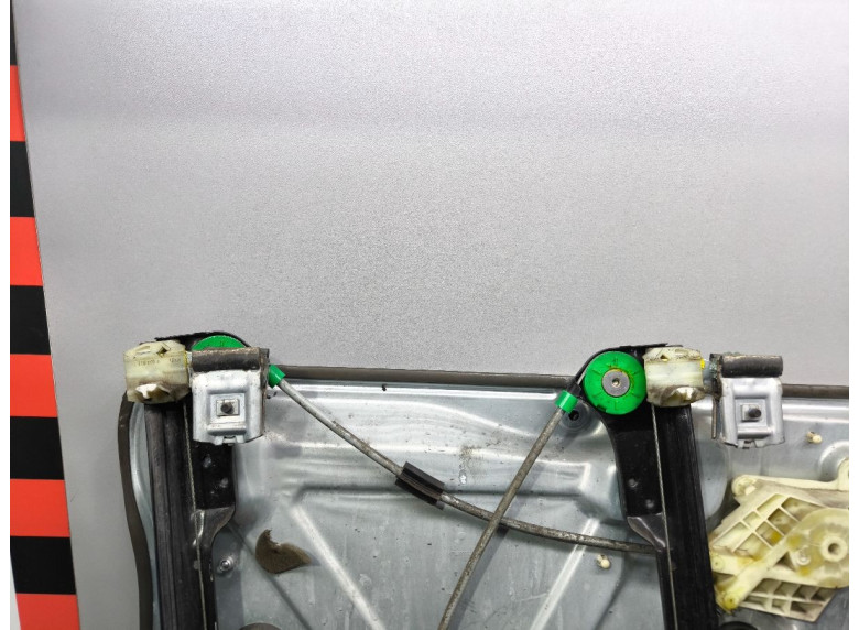 Стеклоподъемник электрический передний правый к Volkswagen Multivan, 2010г.