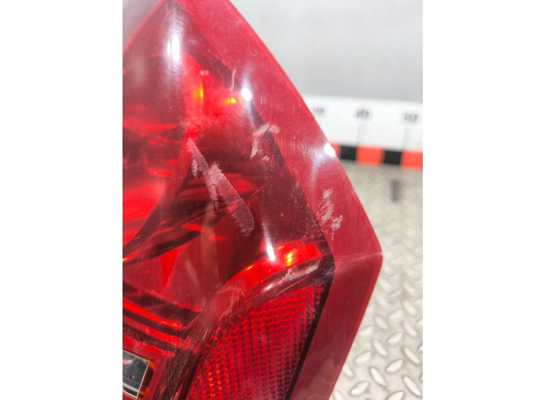 Фонарь задний правый к Фонарь задний правый к Chrysler 300C undefined г. 300C